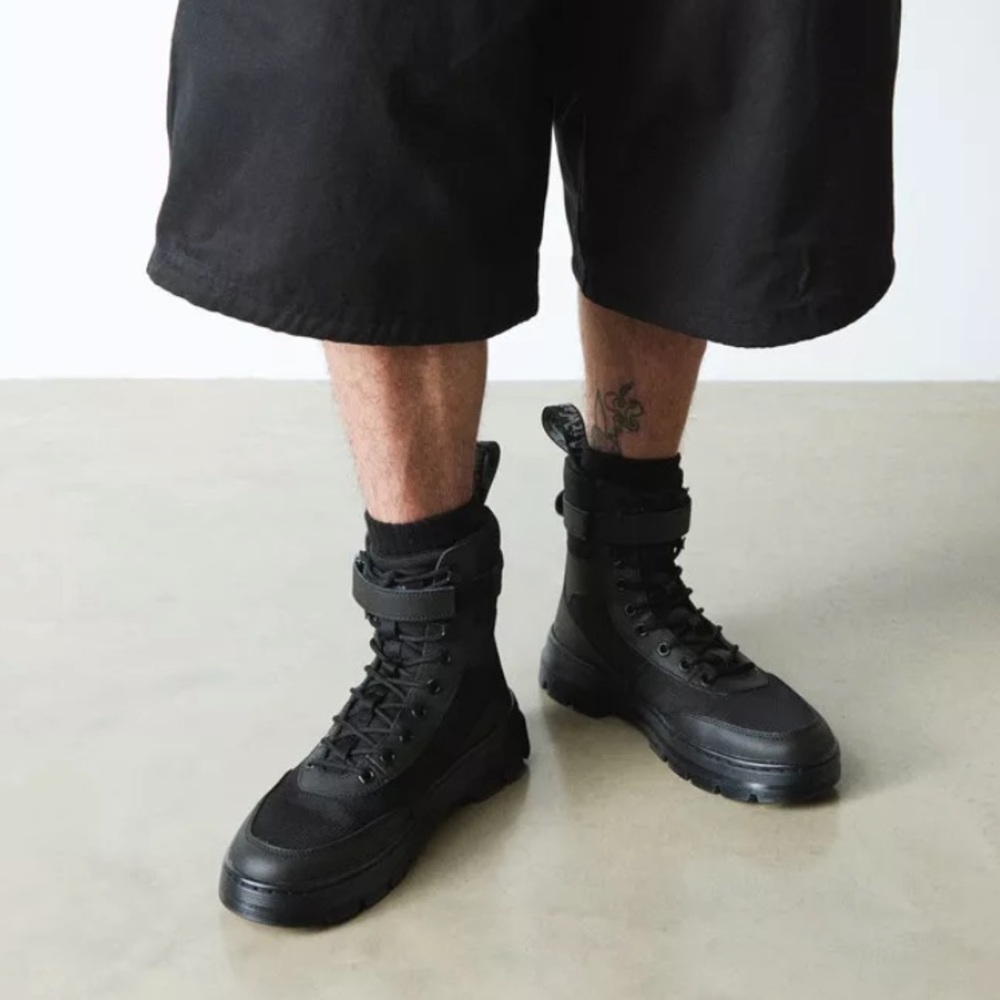 Dr. martens Men’s COMBS TECH POLY CASUAL BOOTS - NEW - NEVER WORN